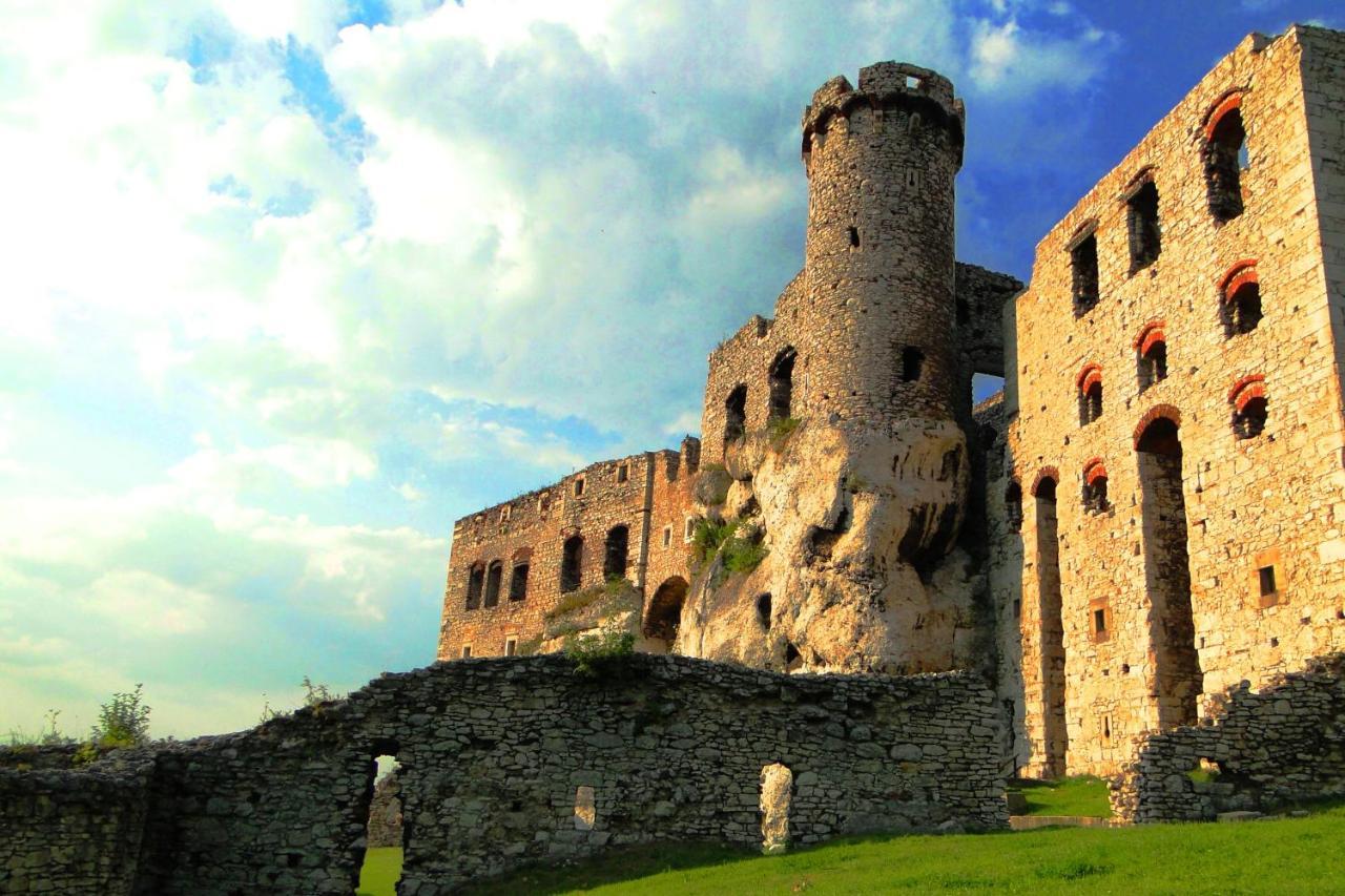 Skalny Apartamenty, Pokoje Ogrodzieniec Esterno foto